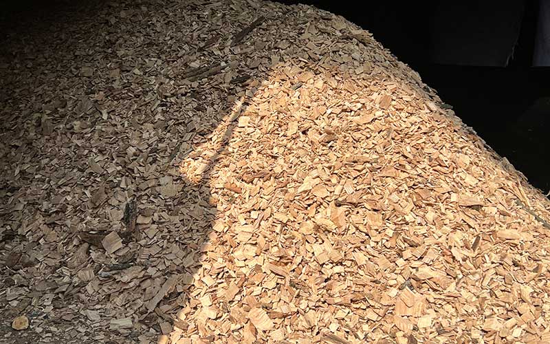 How Much Does a Yard of Mulch Weigh